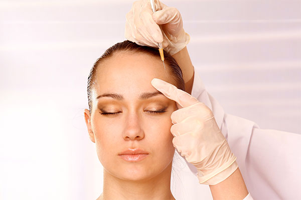 Yüz gerdirme (face-lifting) nedir?